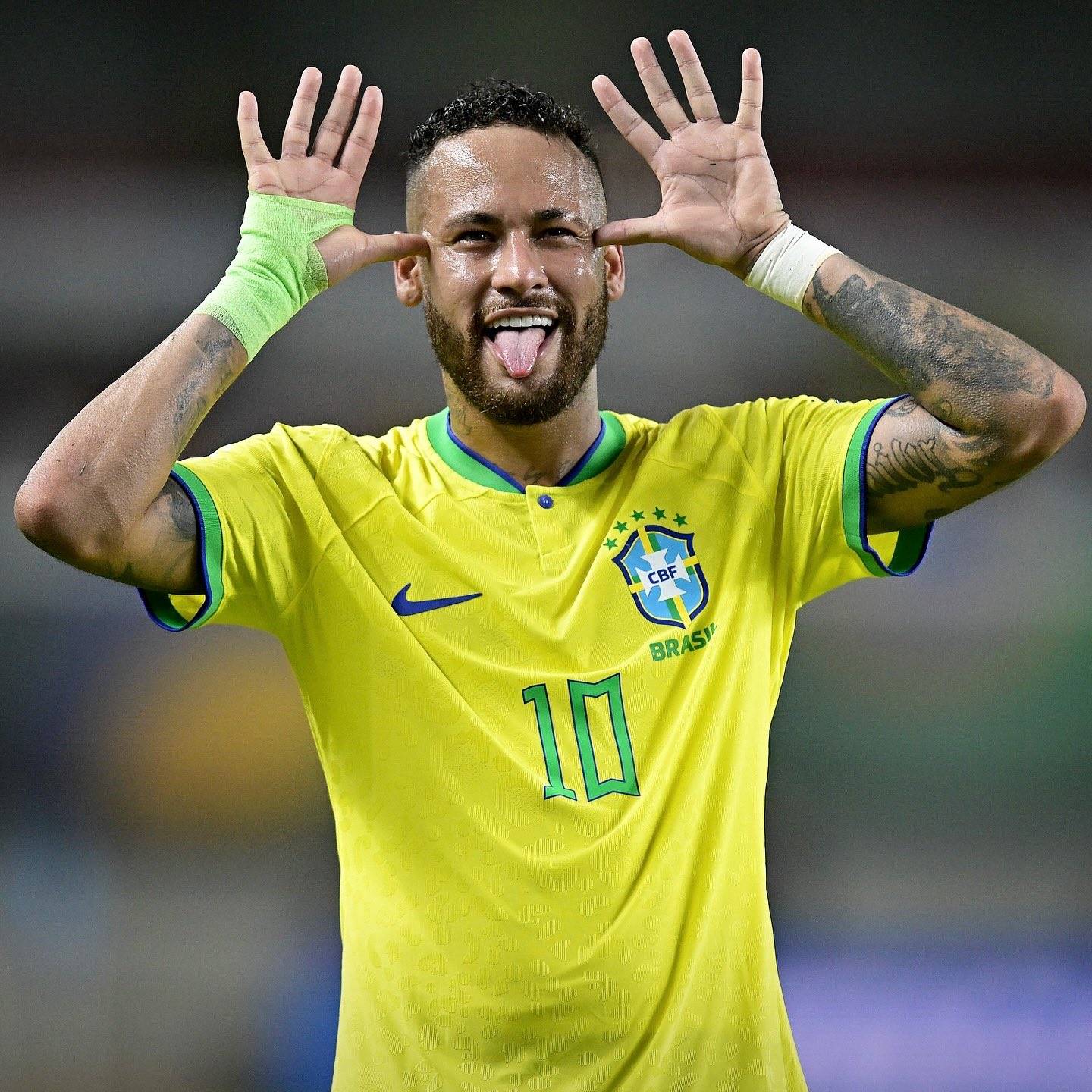 在攻防两端 在攻防两端