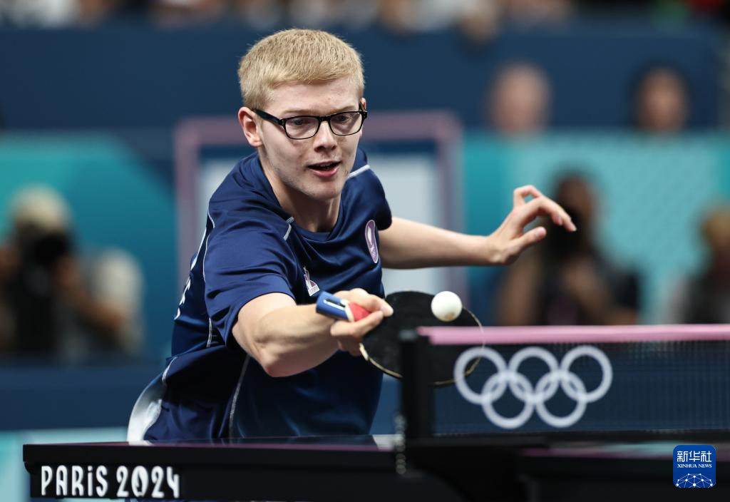 是把世界看 是把世界看